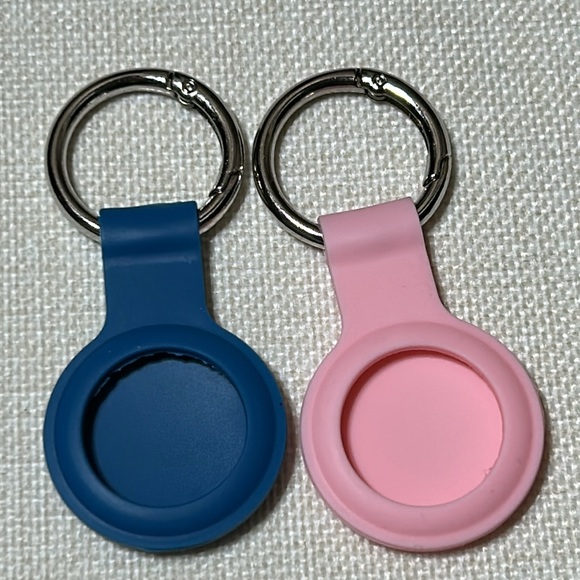Air Tag Holder Case Silicone 2 Pieces Blue and Pink - Picture 6 of 6